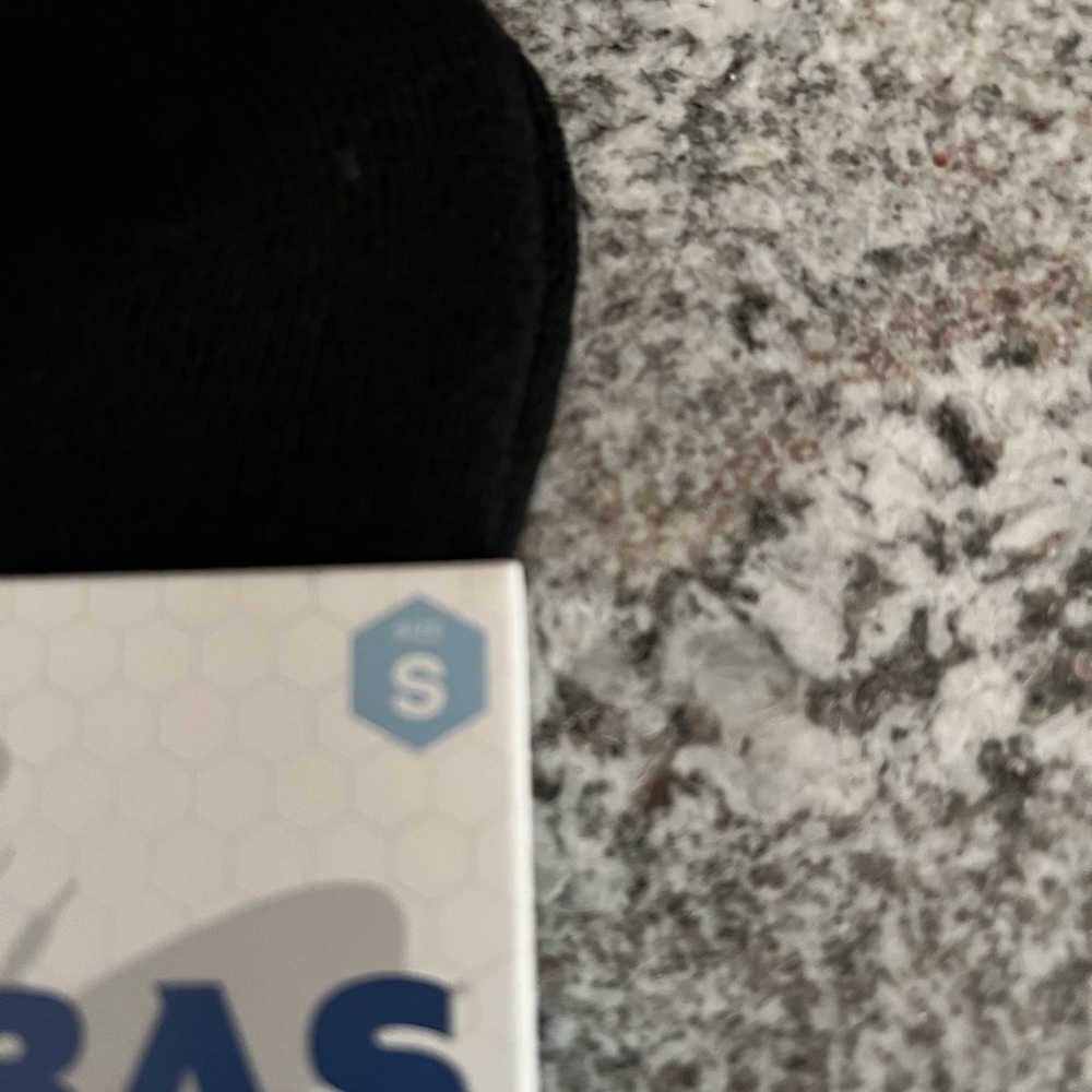 Bombas women’s socks
FOURS PAIRS FOR 12.00 - Picture 2 of 4